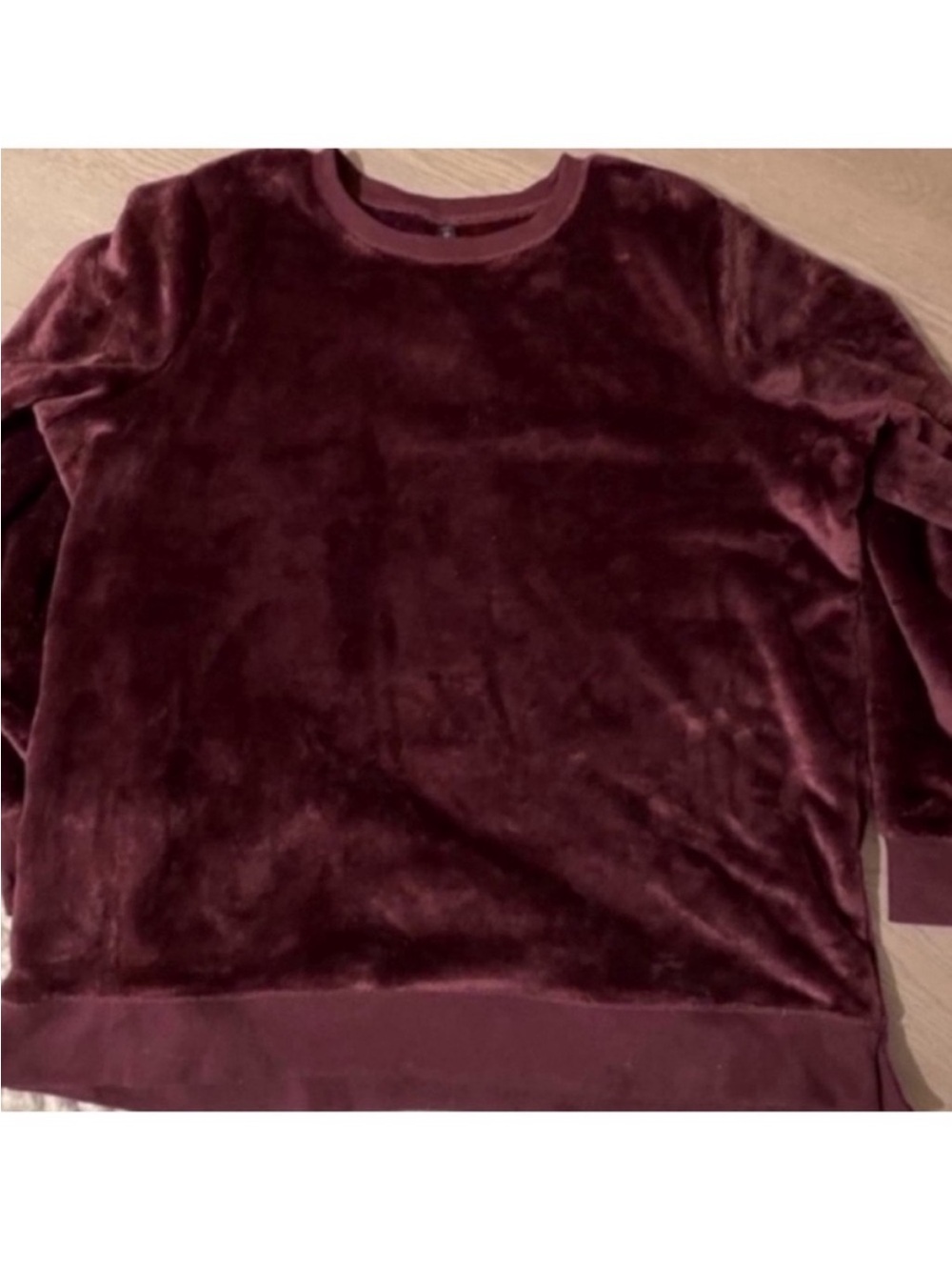Gaiam Lux Faux-Fur Pullover - Picture 3 of 4